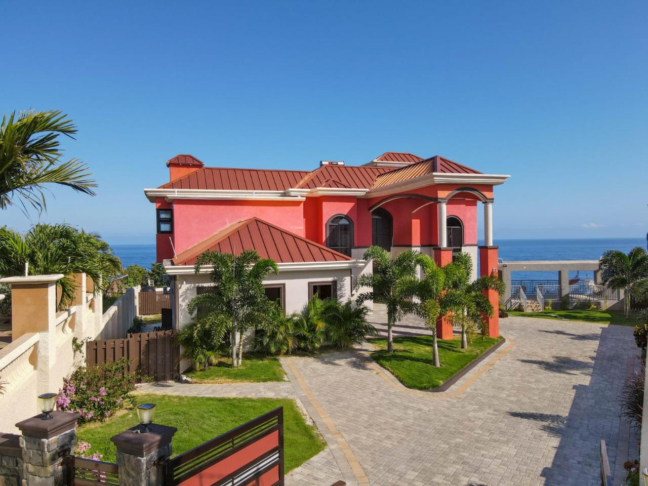 Oceanfront 6 Bedroom 9 Bathroom House For Sale in Jamaica Beach, Tower