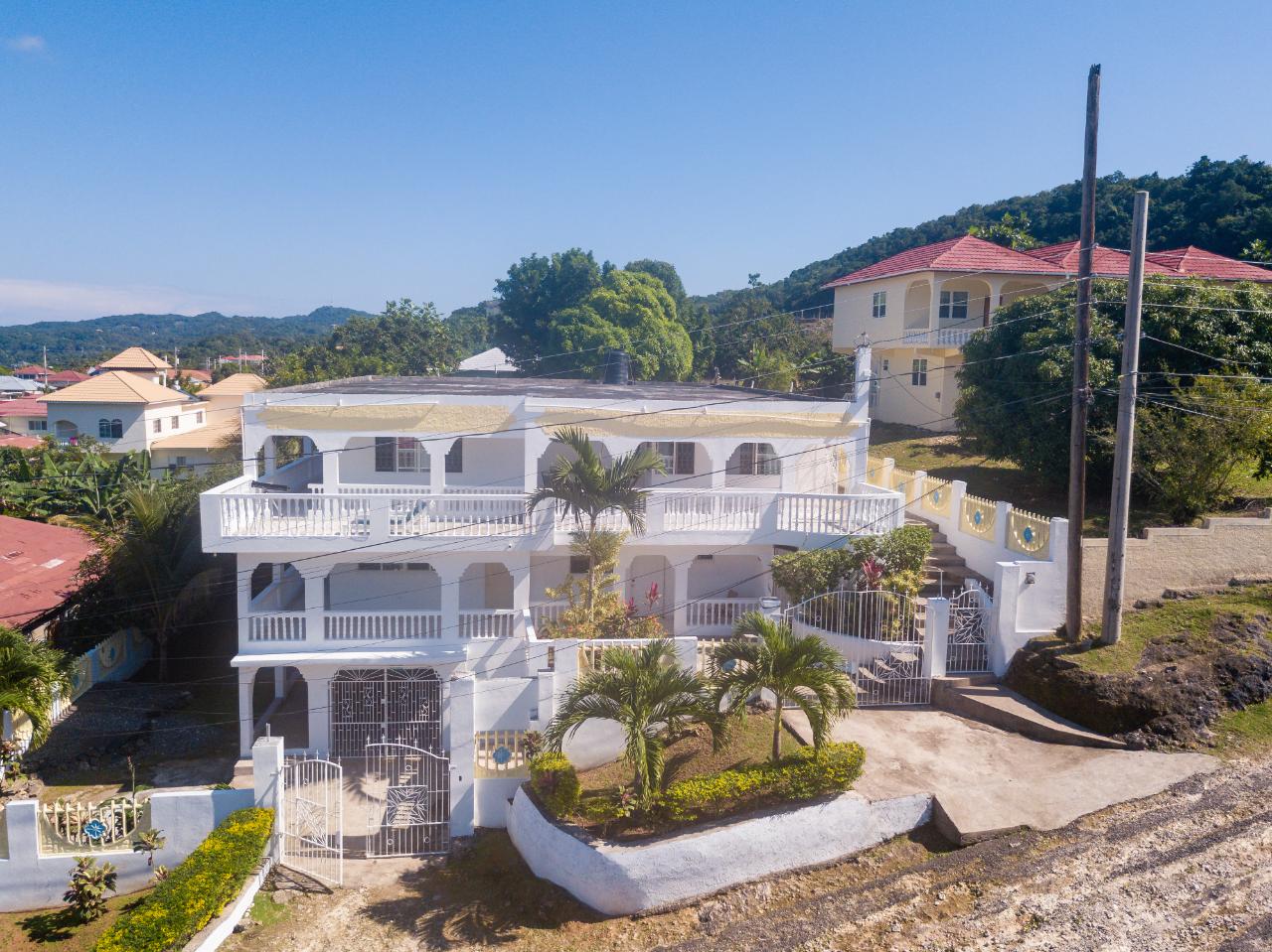 Ocean View 5 Bedroom 5 Bathroom House For Sale in Boscobel Heights