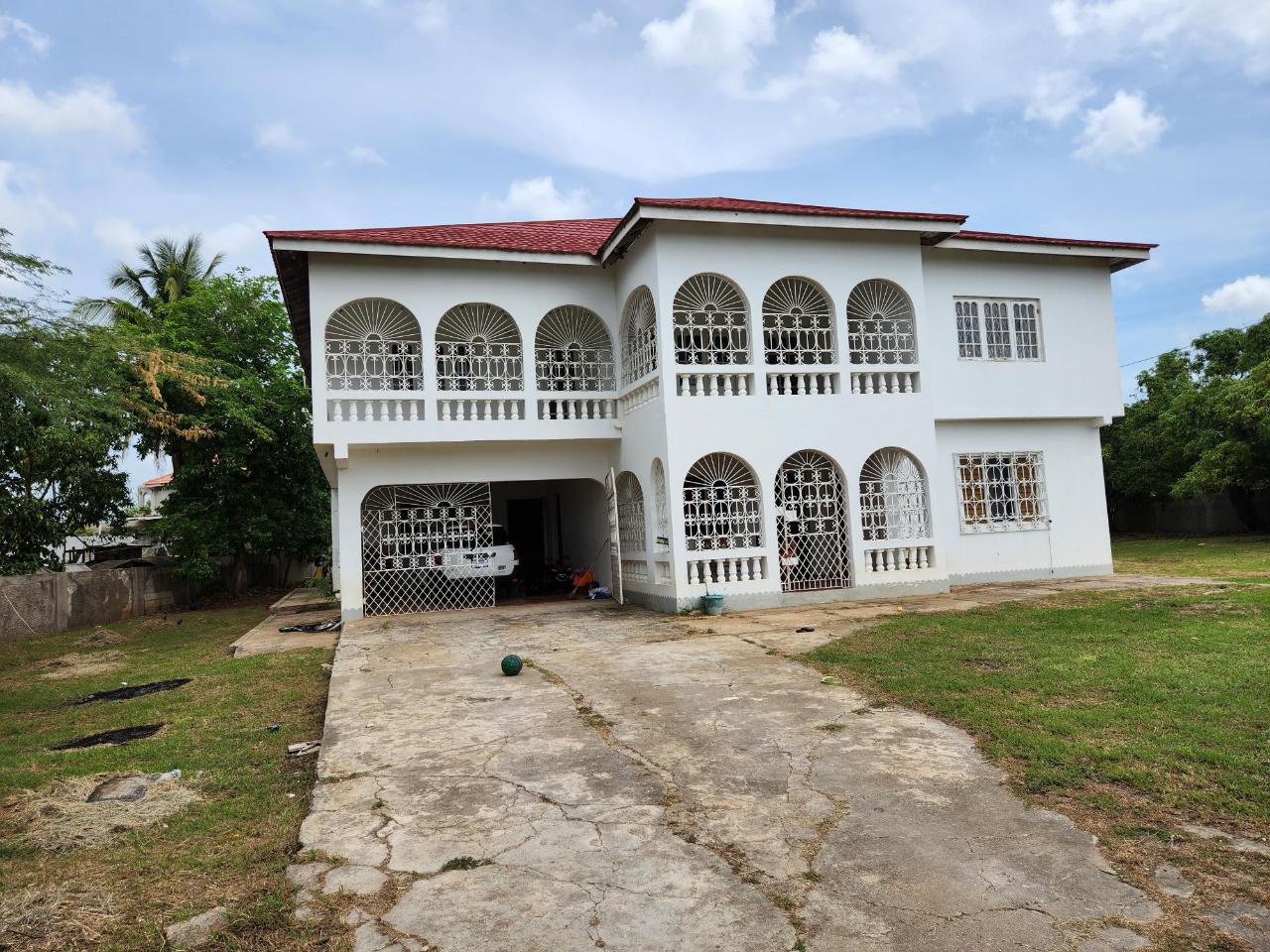 Cheap 7 Bedroom 3 Bathroom House for sale on Race Course Ave, Denbigh