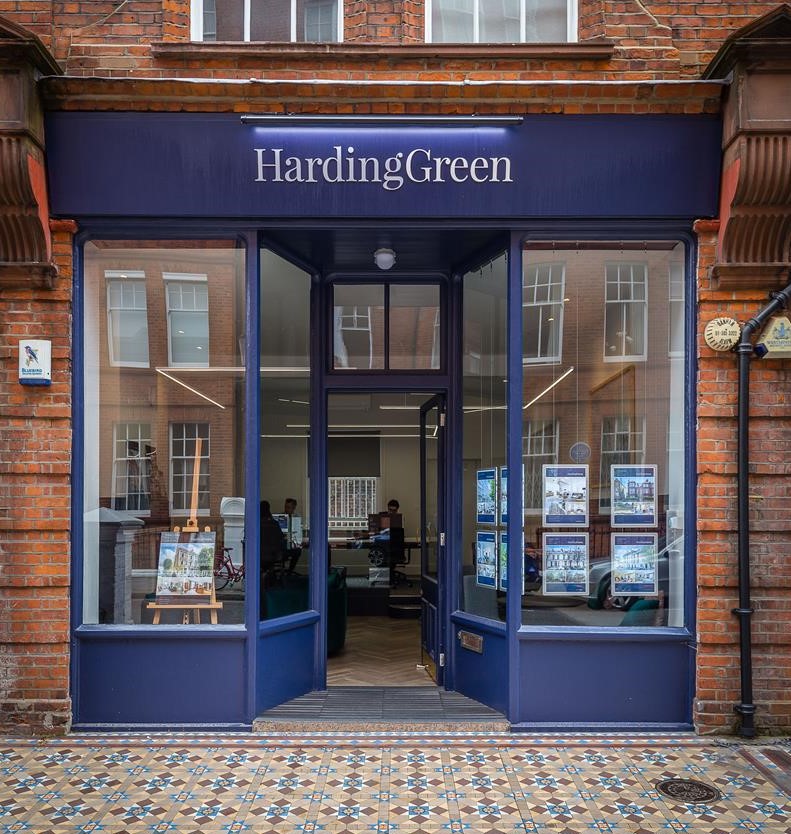 Harding Green is seeking selfemployed agents and offering shares