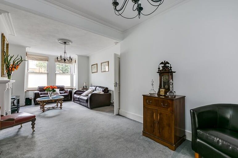 1000_RS0416 RS0416 White Hart Lane, Barnes Property Partnership