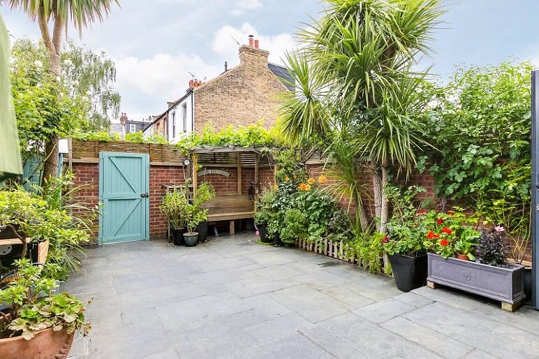 1000_RS0416 RS0416 White Hart Lane, Barnes Property Partnership