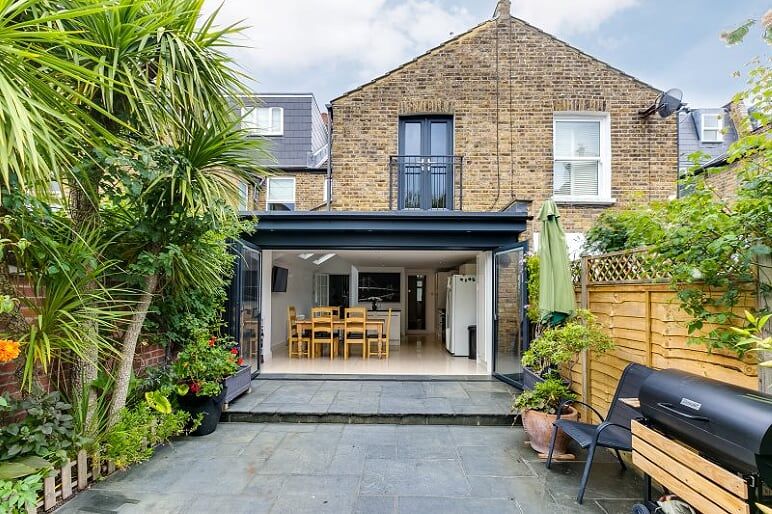 1000_RS0416 RS0416 White Hart Lane, Barnes Property Partnership