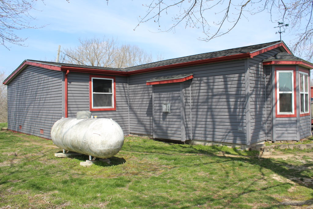 Home on 11 acres Waterloo IL Property Peddler, Inc