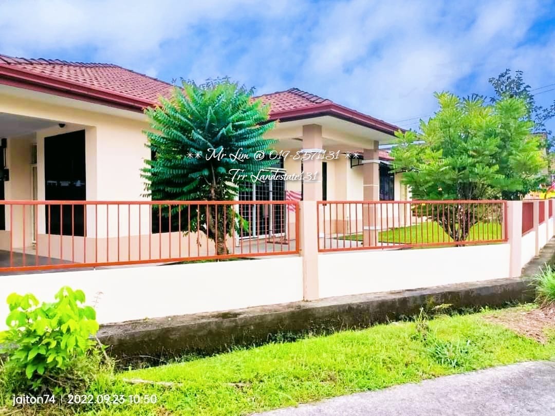 Single Storey corner House at Stakan for Sale Property Sarawak