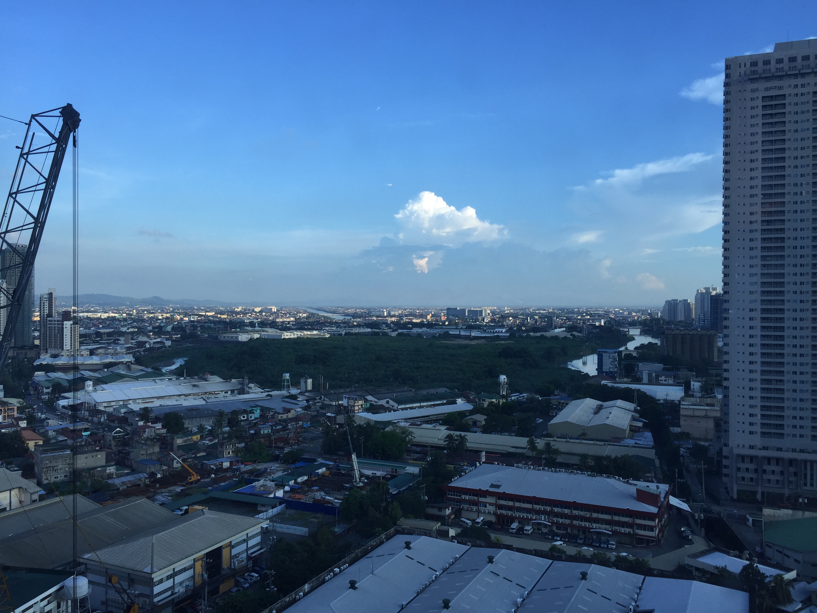 AirBnB Ready Eastwood LeGrand 3 Fully Furnished Studio for Sale by