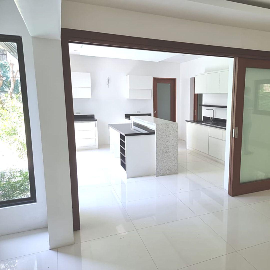 Magallanes Village House for Sale! Makati City Property Source PH