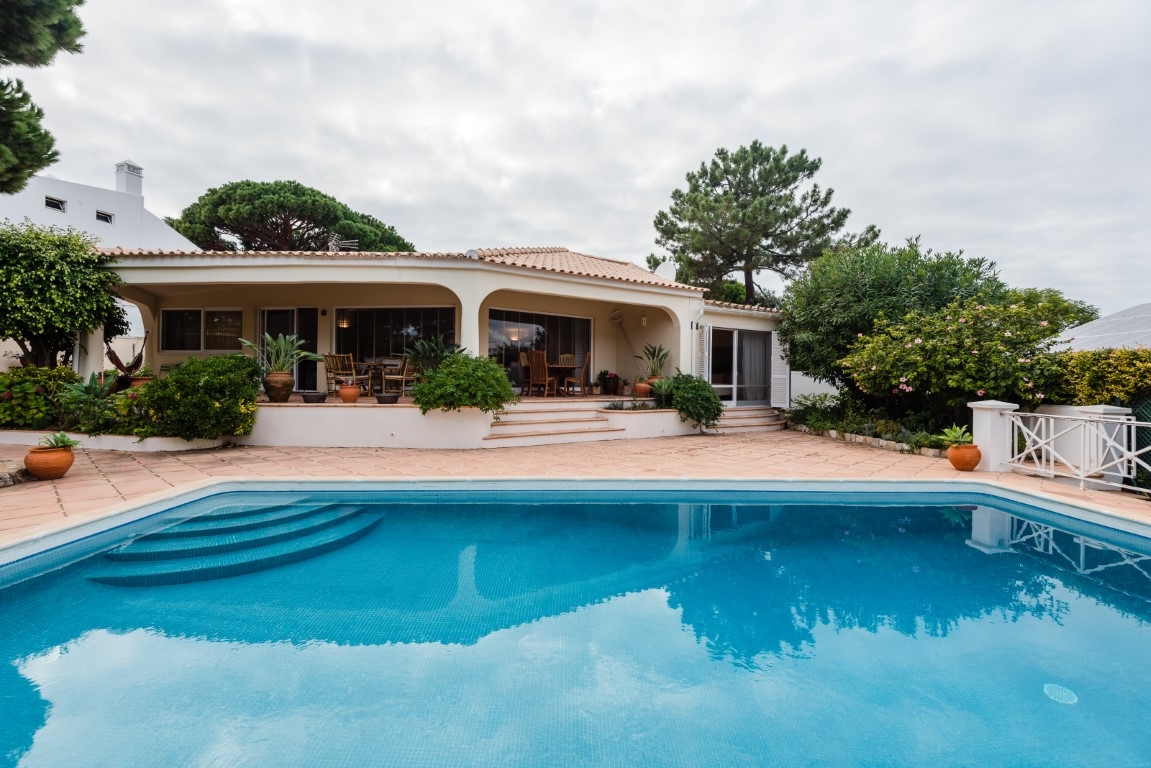 Charming traditional four bedroom villa near Quinta do Lago Property