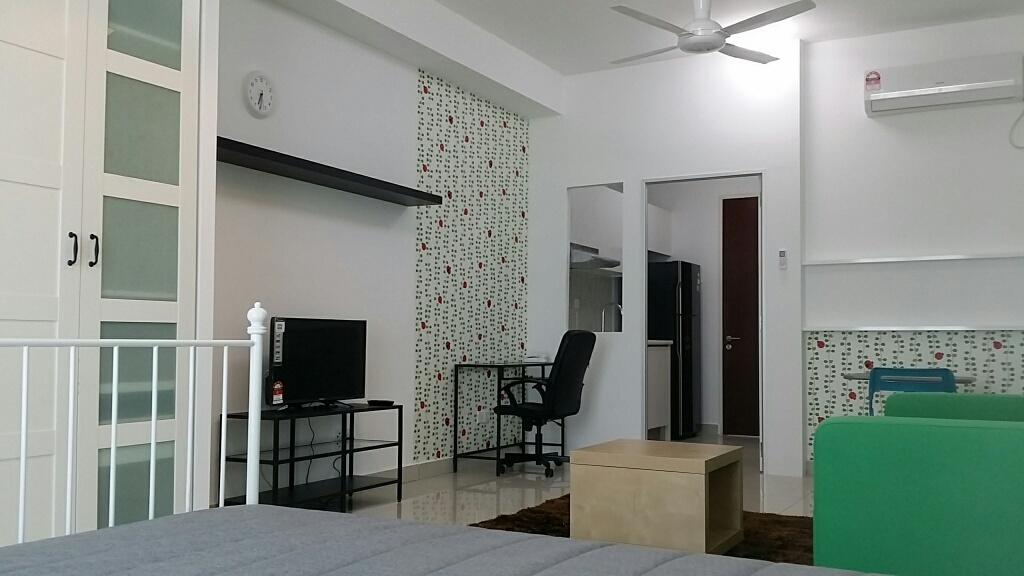 PARC Regency Fully Furnish Studio Service Apartment Plentong