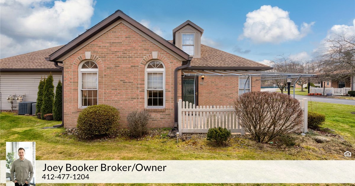 1215 Stanford Ct, Coraopolis, PA 15108