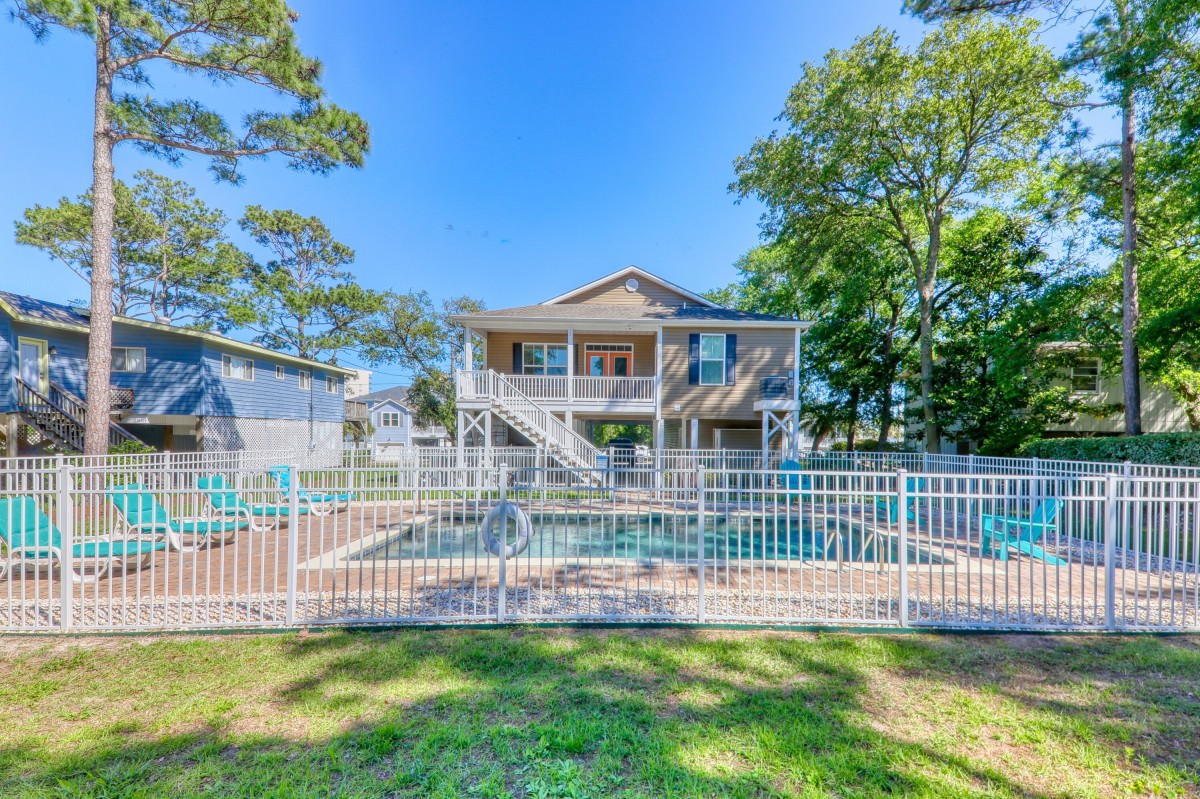 Always Tranquility Luxurious 3rd Row Ocean Drive House Pool