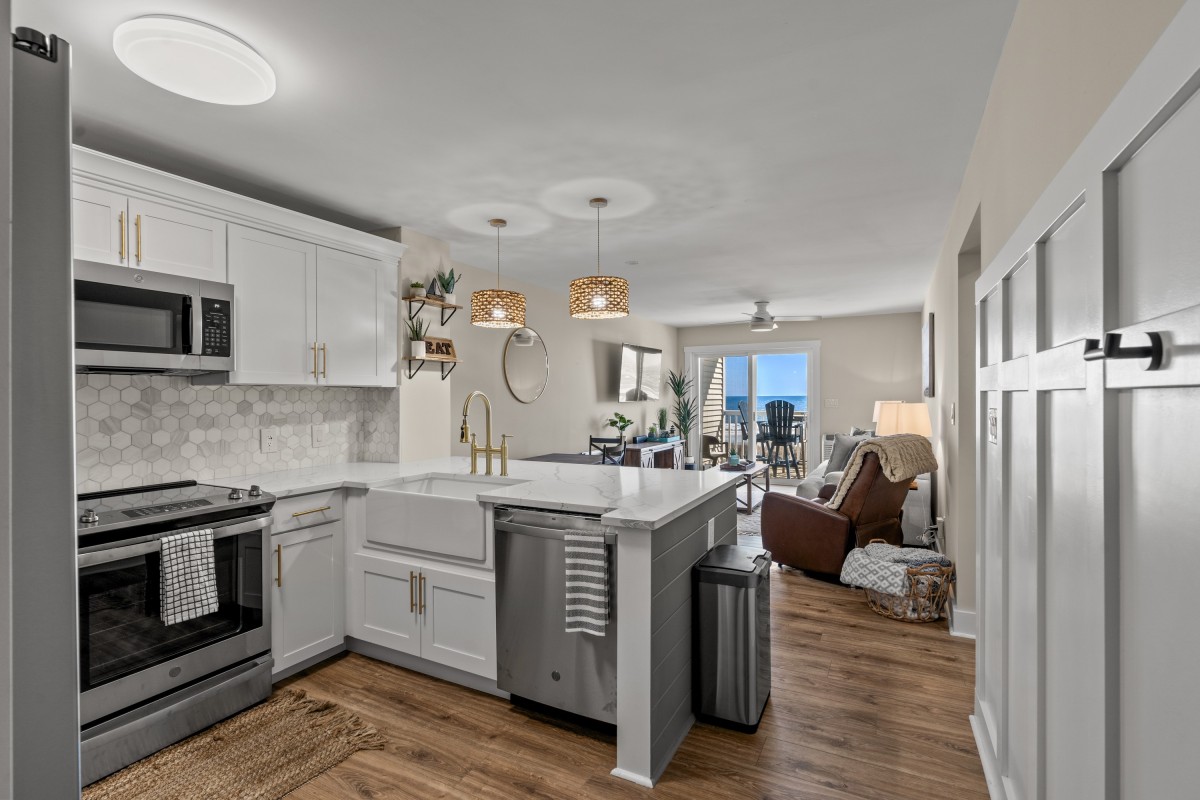 Ocean Pier IV 238 Luxurious Oceanfront Windy Hill Condo Pool