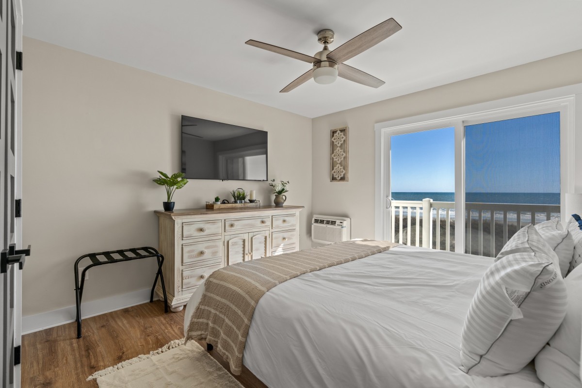 Ocean Pier IV 238 Luxurious Oceanfront Windy Hill Condo Pool