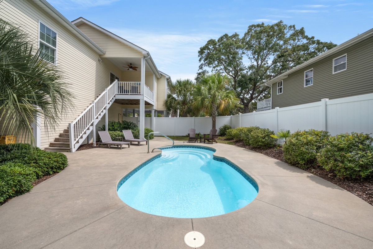 Seas The Day 3rd Row Crescent Beach Luxury Beach House Pool