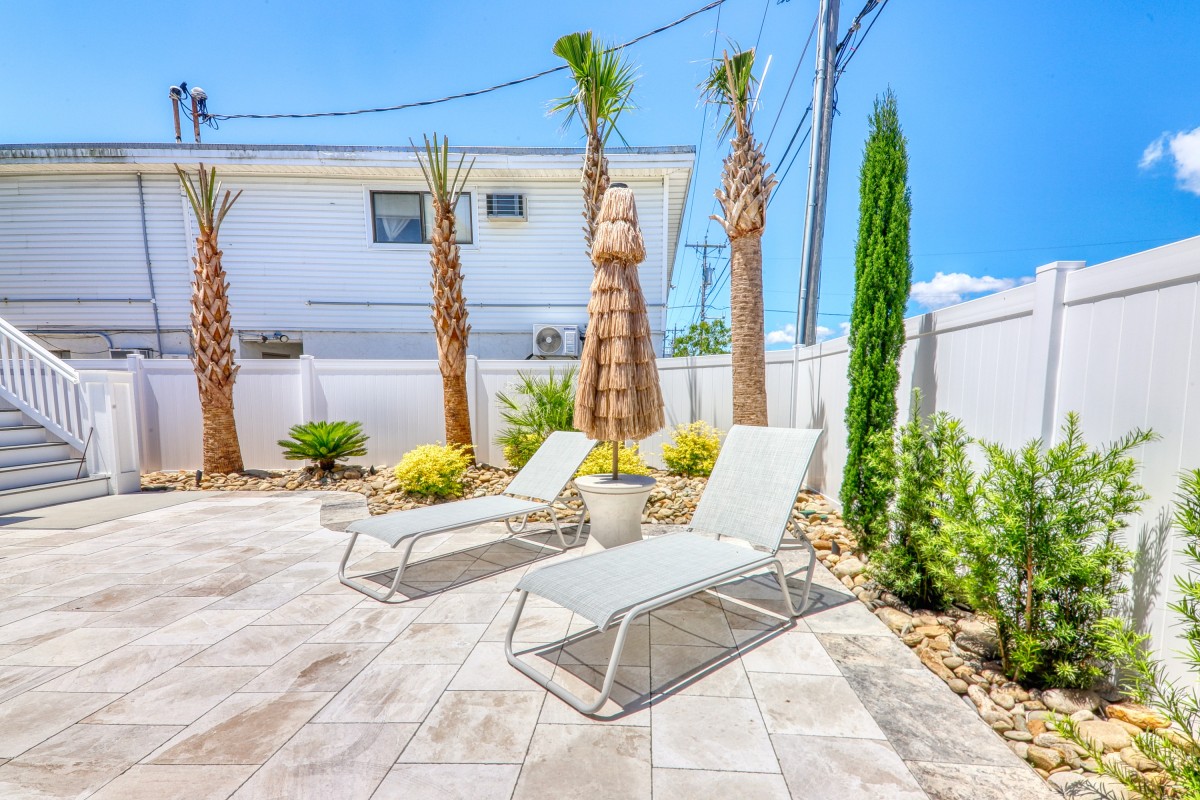 Seacoast Inn Luxurious 2nd Row Cherry Grove Vacation House Elliott