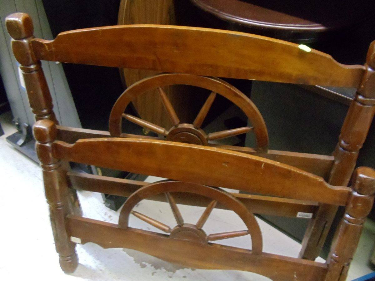 Twin Bed Twin Maple Bed Wagon Wheel • Psw
