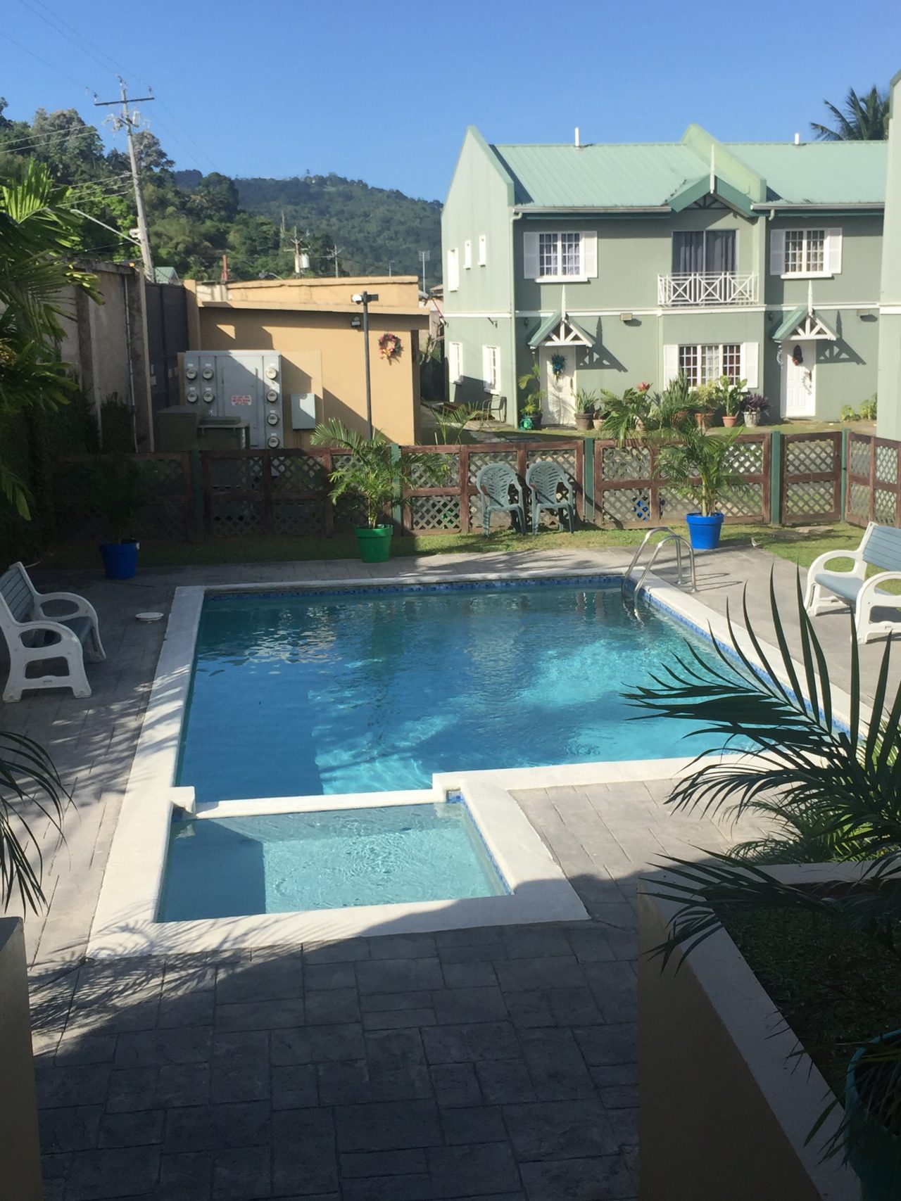 3 BED TOWNHOUSE IN DIAMOND VALE > Trinidad and Tobago