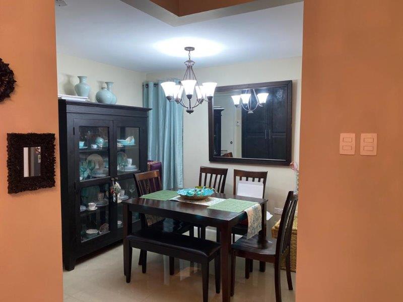 Apartment for Sale West Hills, Petit Valley