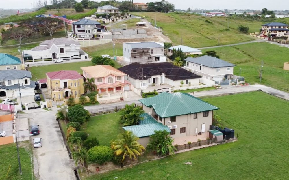 Gopaul Lands, Beautiful 4 bed, 4 bath home Trinidad