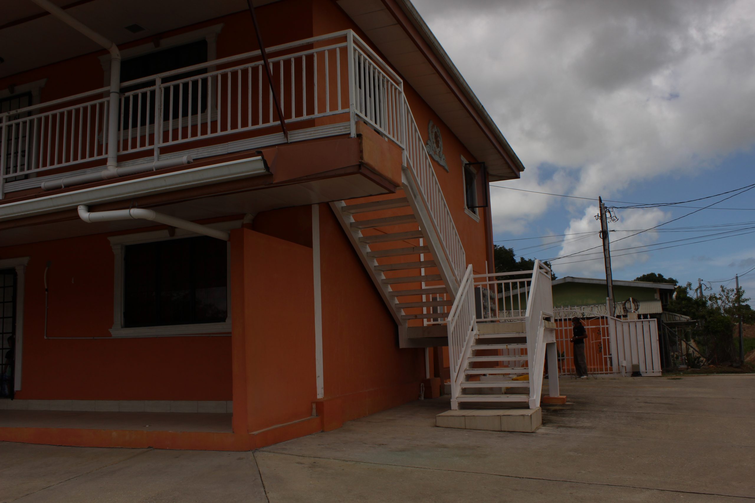 New Apartment Building for Sale Freeport 7M > Trinidad