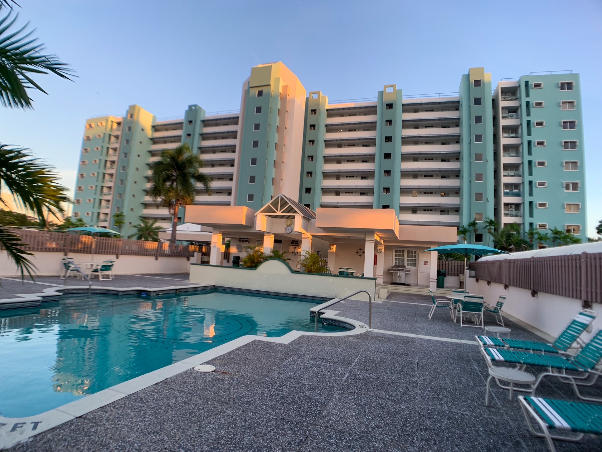 Furnished 10th floor La Fontaine Apartment > Trinidad