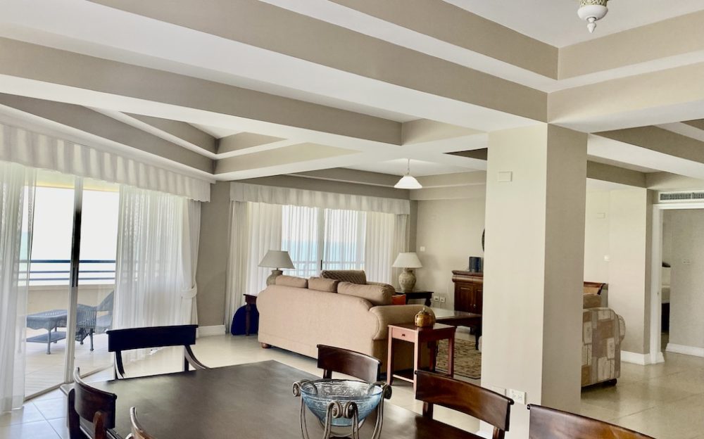 La Riviera, Prow Unit, Westmoorings > Trinidad and