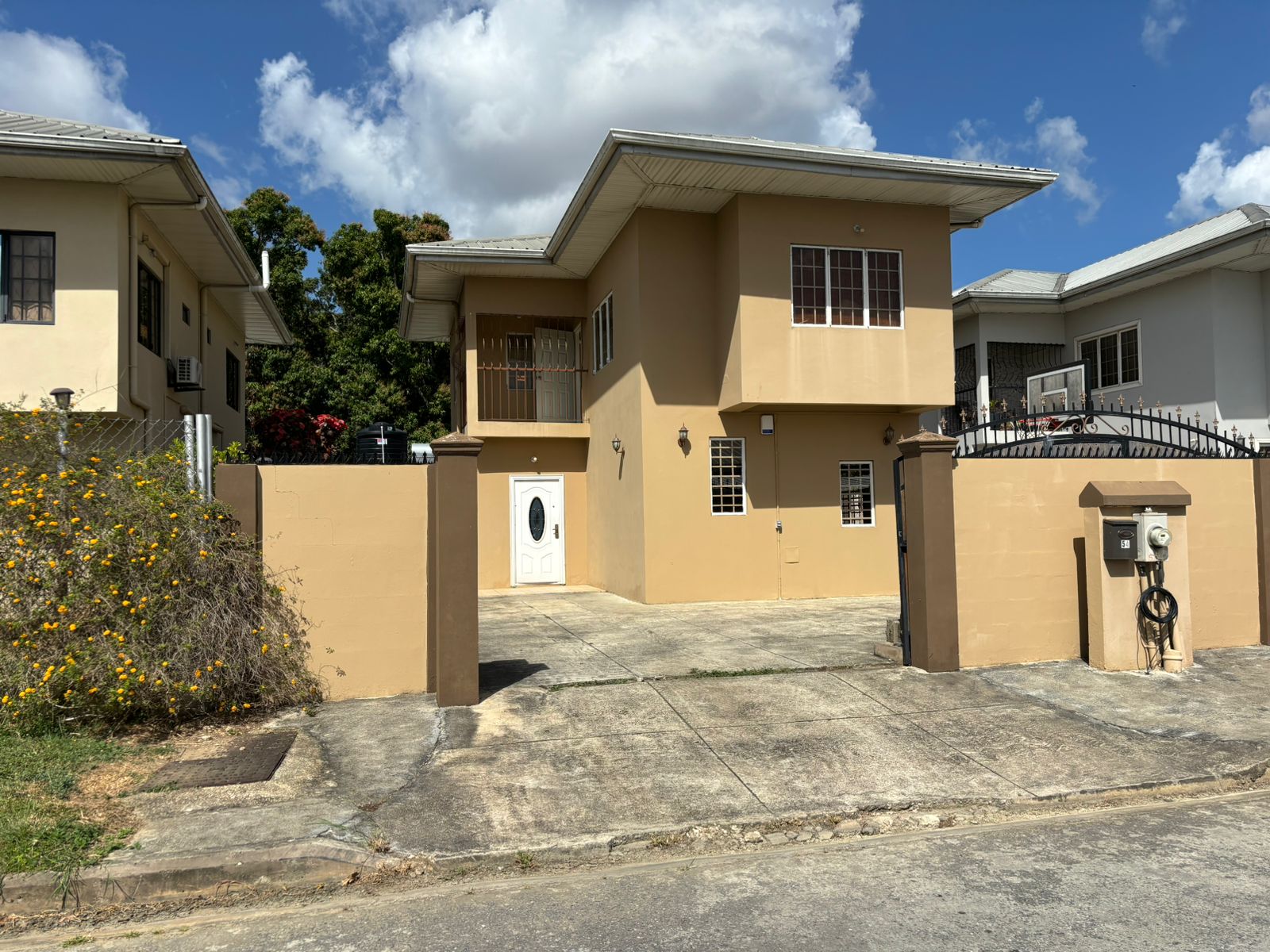 House for rent in Valsayn > Trinidad and Tobago Real Estate