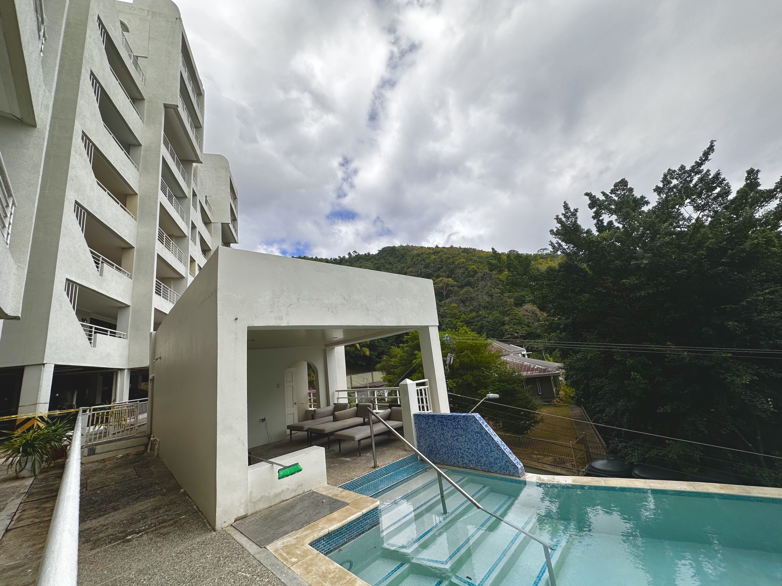 Beautiful Unit in Falcon Heights for Sale, Goodwood Park Propsnoop