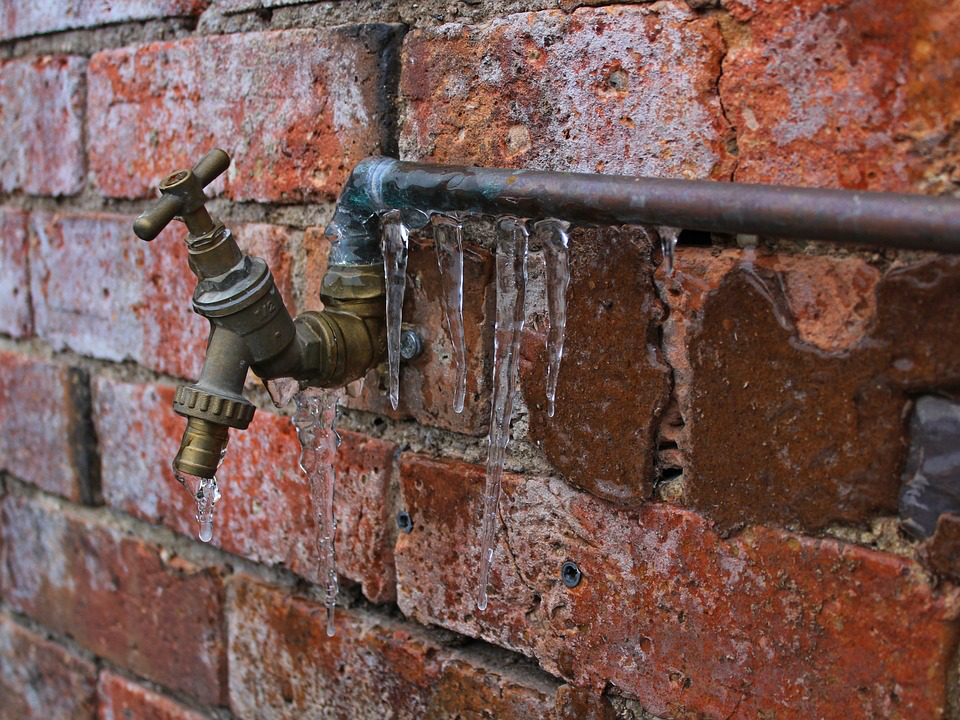 How Do You Keep Your Pipes Safe from Winter Damage? Plumbing Fort Worth