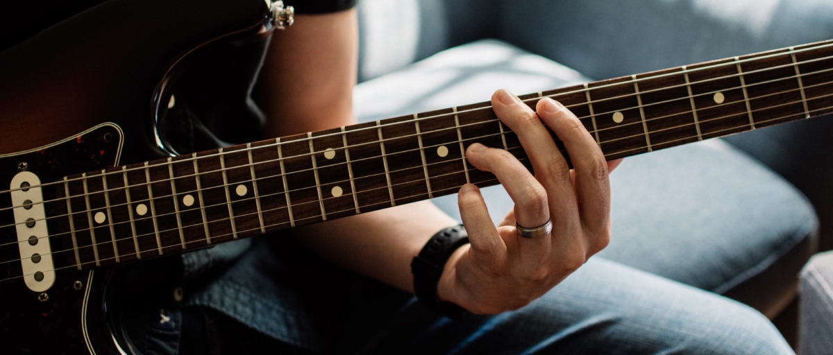 Mustang vs Stratocaster Which Guitar is Best for You? Pro Sound HQ