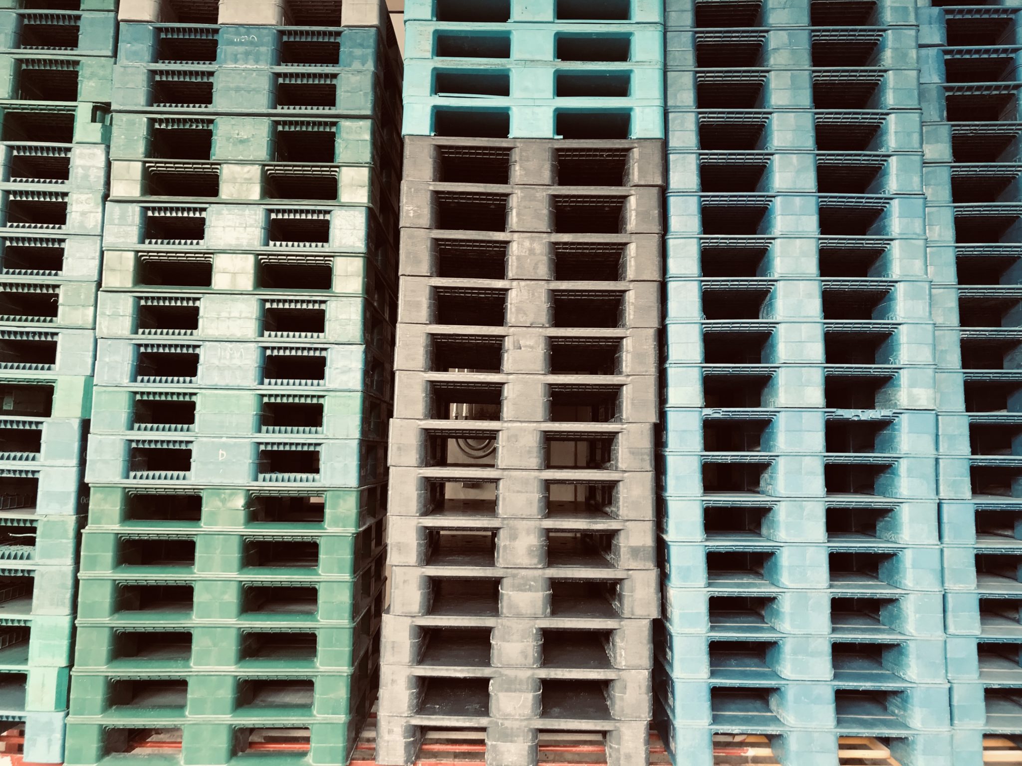 Quality PreOwned Plastic Pallets ProStack