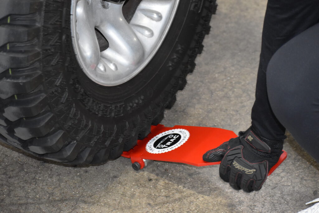 TRAC Tire Jack Protek Equipment