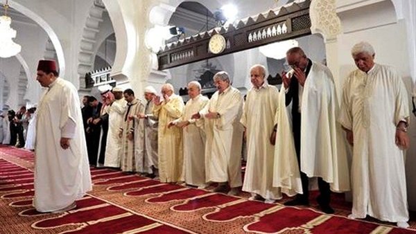اصلي إمام للناس