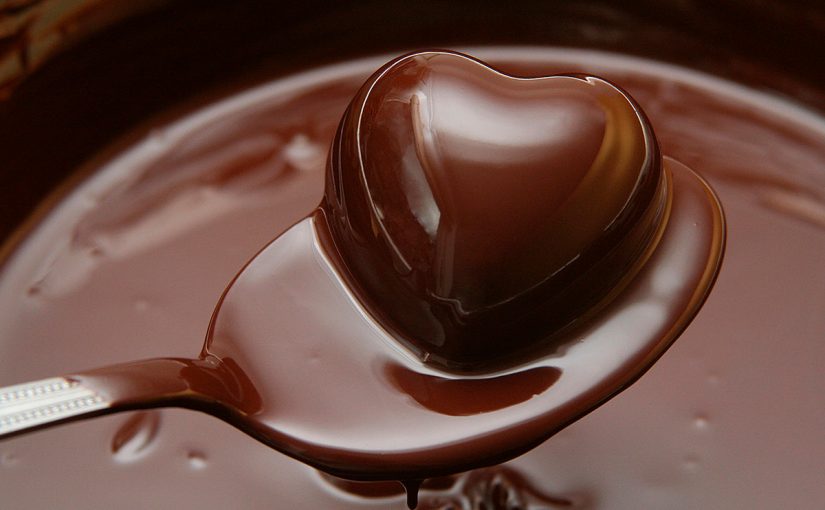 أكل الشوكولاتة بشارة خير