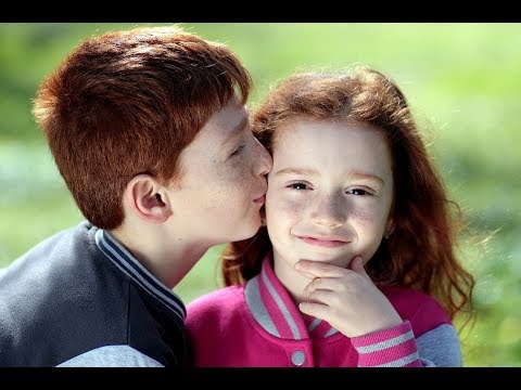 خطيبي السابق يقبلني
