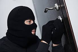 اتهام بسرقة المال