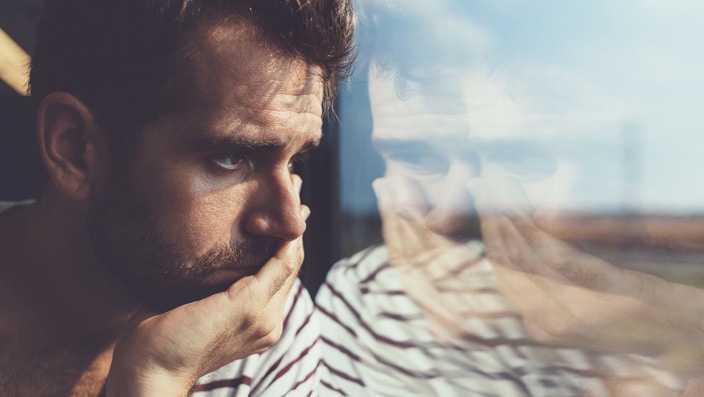 علامات نسيان الرجل لطليقتة