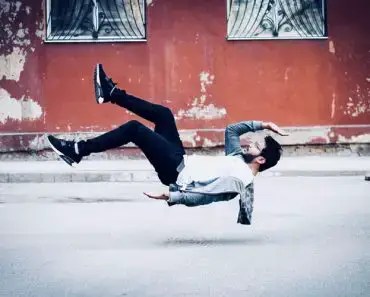 تفسير حلم الرقص على المسرح في المنام