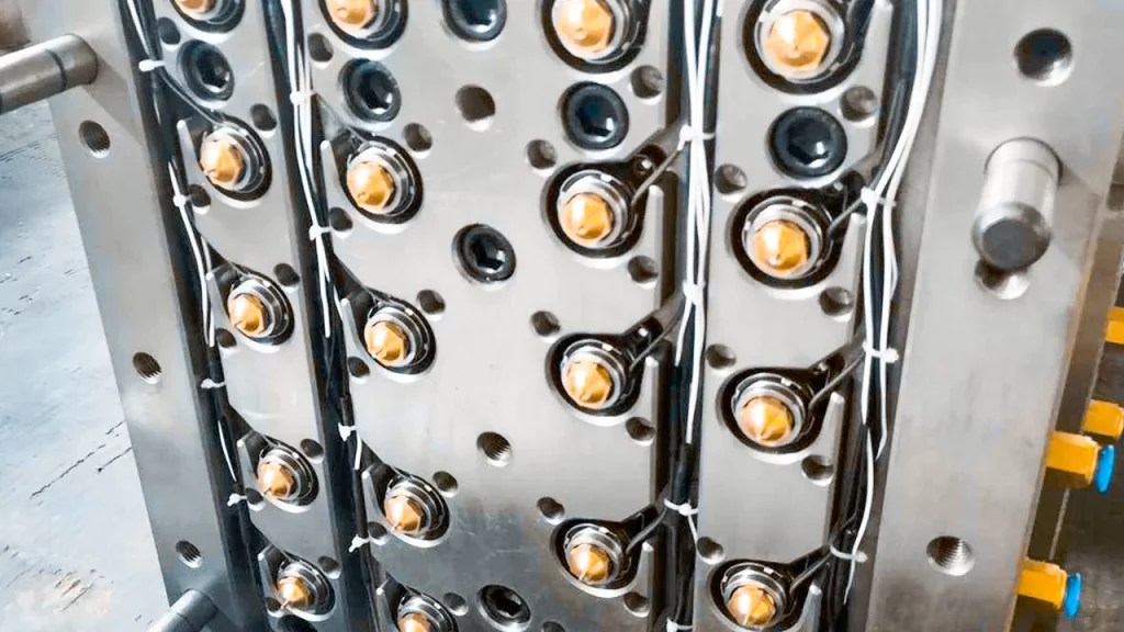 How To Design The Hot Runner Plate In Injection Molding