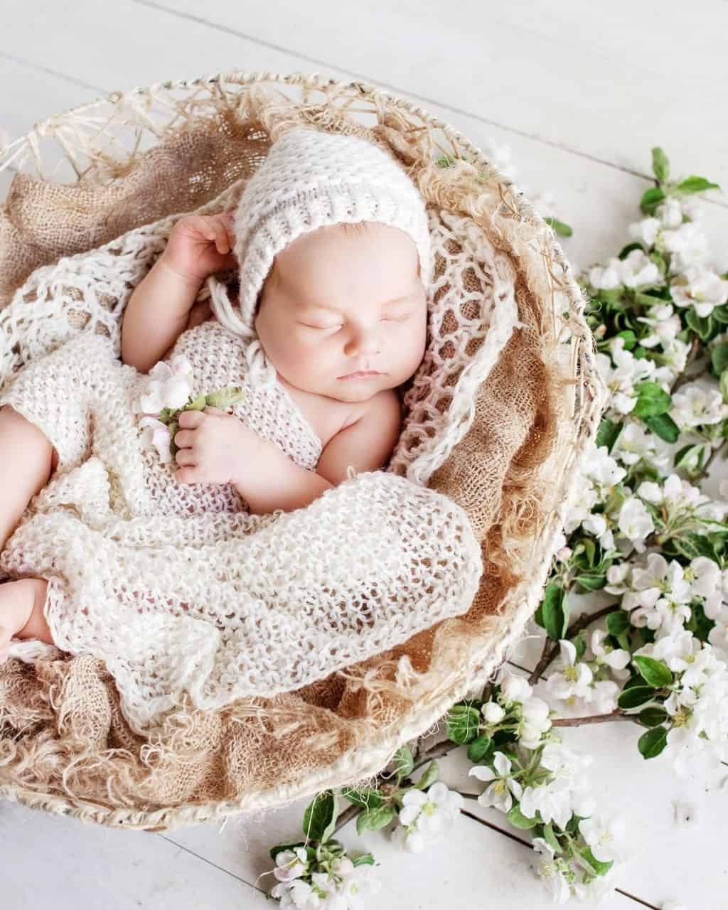 200+ Earthy Girl Names (With Meanings)