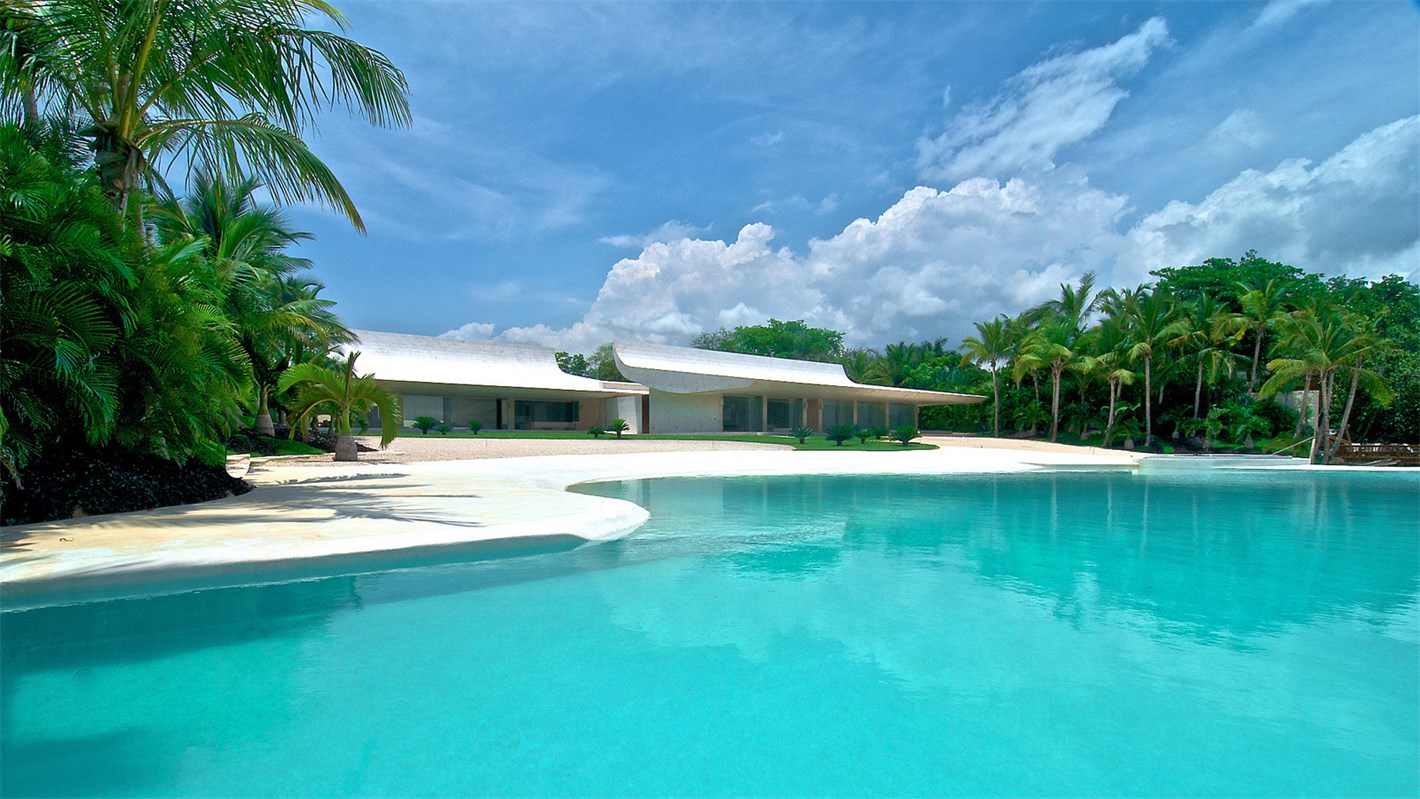 a Real Estate Agent for the Ultra Rich PROVALTUR The Luxury