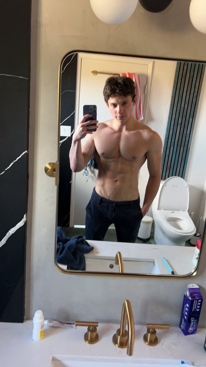 Cj Miles Onlyfans - Real-Time Flight Feeds