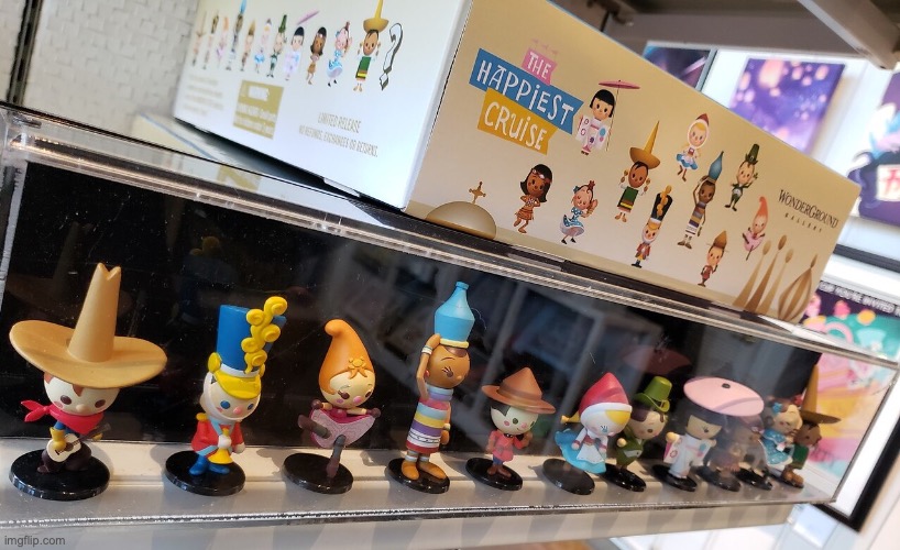 Disney It's A Small World Clock vinyl figures The Happiest Cruise by