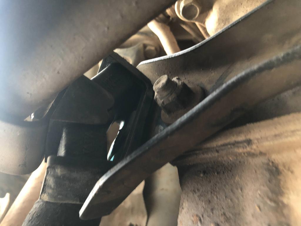 Gearbox mount issues Nissan Navara Truck Forum
