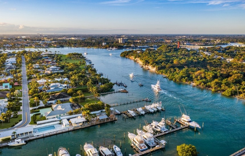Proximity to the Bahamas & Luxury Lifestyle of Jupiter, FL Real Estate