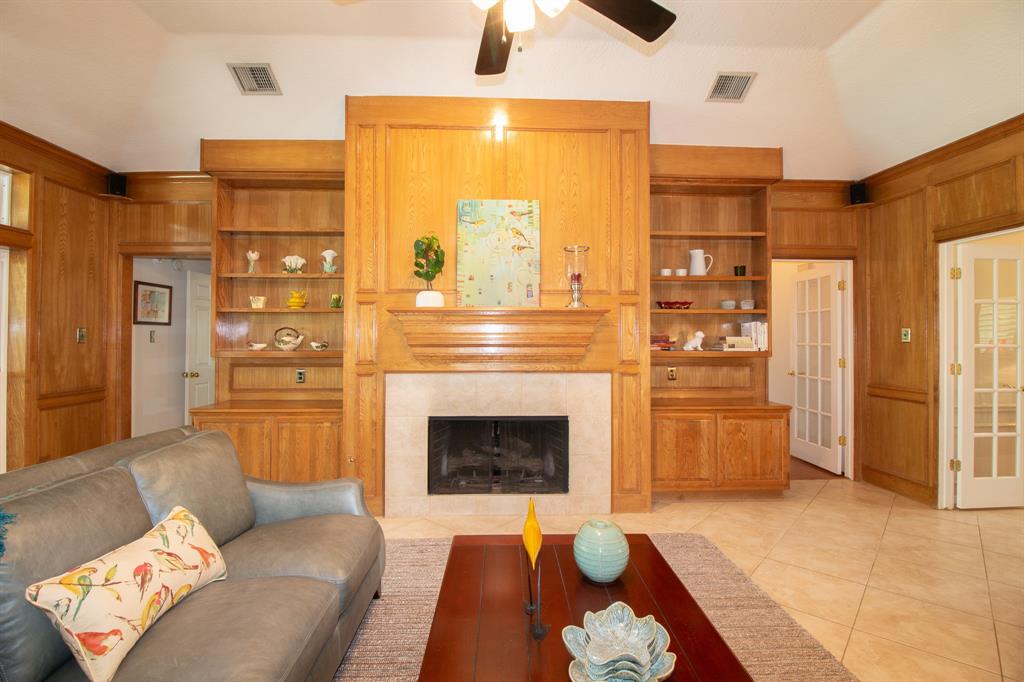 15950 Manor Square Dr, HOUSTON, TX 77062