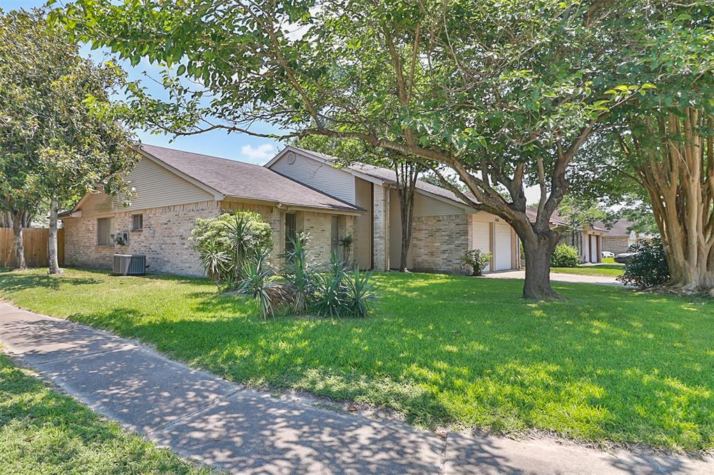 13430 Wimbledon Oaks Dr, HOUSTON, TX 77065