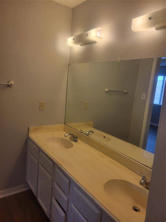 3046 Mosby Dr, SUGAR LAND, TX 77479