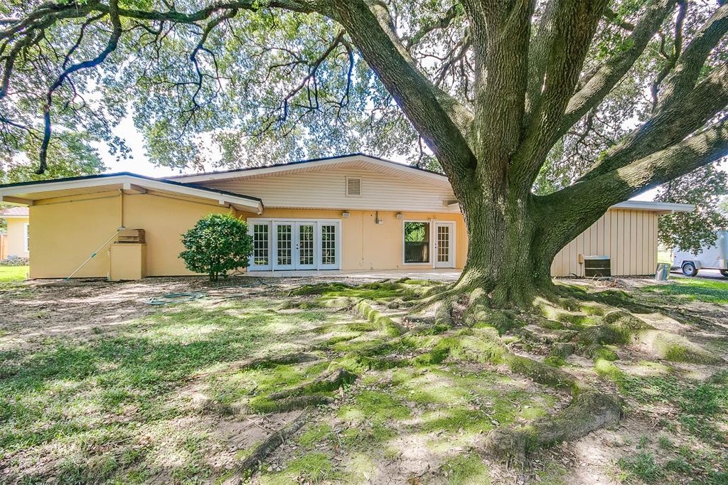 6095 Calder Ave, BEAUMONT, TX 77706