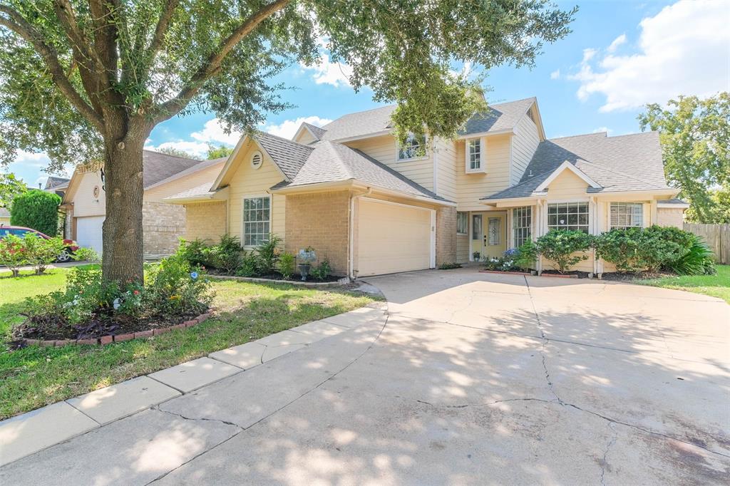 12039 Spring Grove Dr, Houston, TX 77099